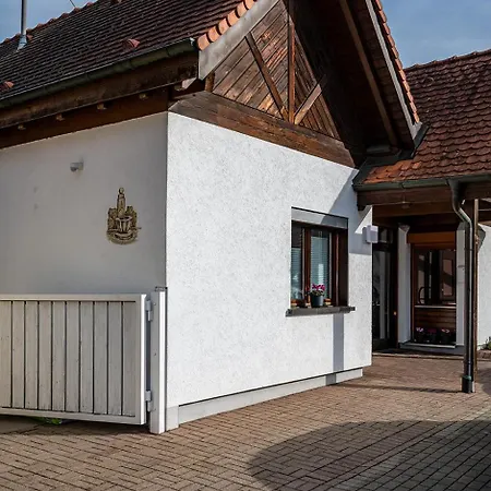 Hiesli Am Goethebrunnen Apartment